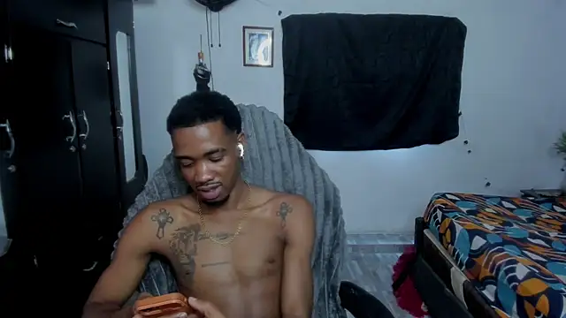 Kofi_exotic_2 webkamerás műsora