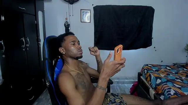 Kofi_exotic_2 webcam show