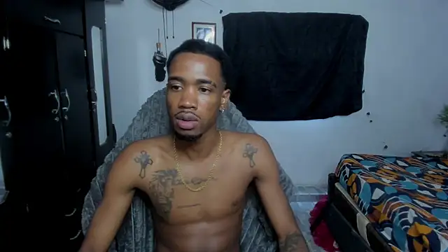Kofi_exotic_2 Show in webcam