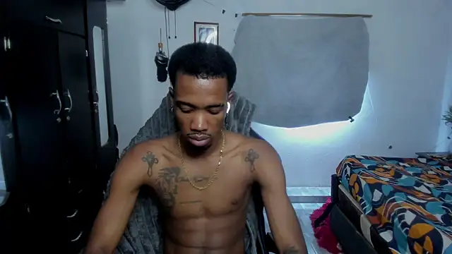 Kofi_exotic_2 ওয়েবক্যাম শো
