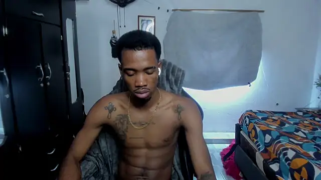 Show modela Kofi_exotic_2 na web-kameri