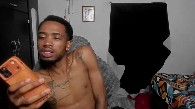 Czat XXX na żywo – Kofi_exotic_2