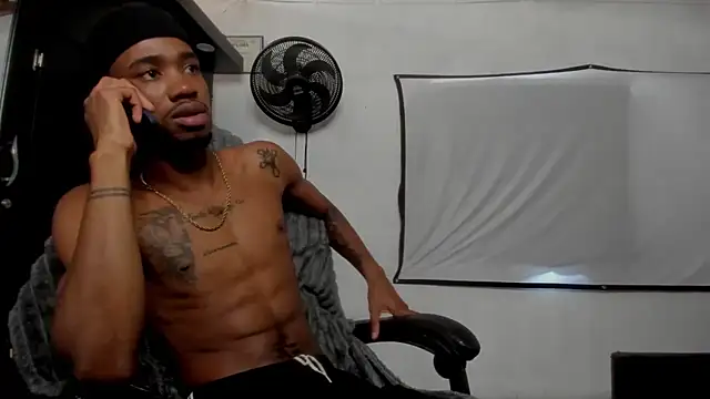 Kofi_exotic_2's Webcam Show