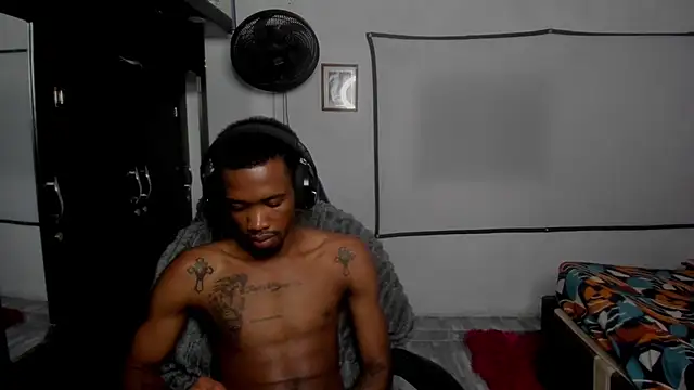 Kofi_exotic_2 Шоу с уебкамера