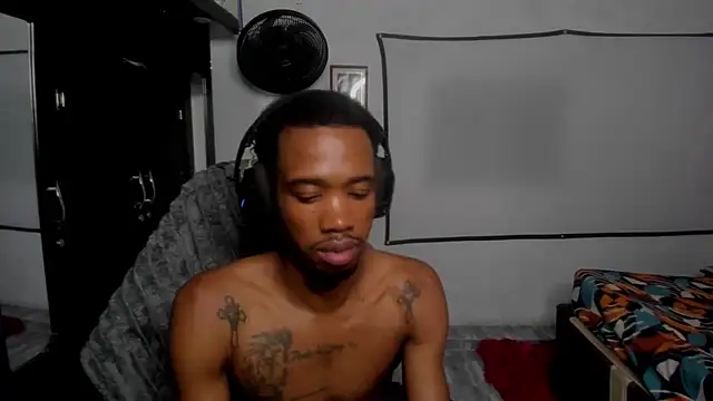 Kofi_exotic_2 Show Webcam