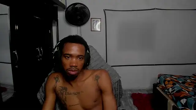 Show de Kofi_exotic_2 na webcam