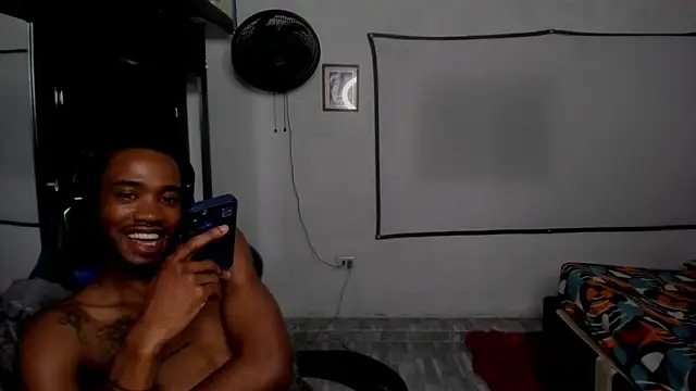 Show de Kofi_exotic_2 na webcam