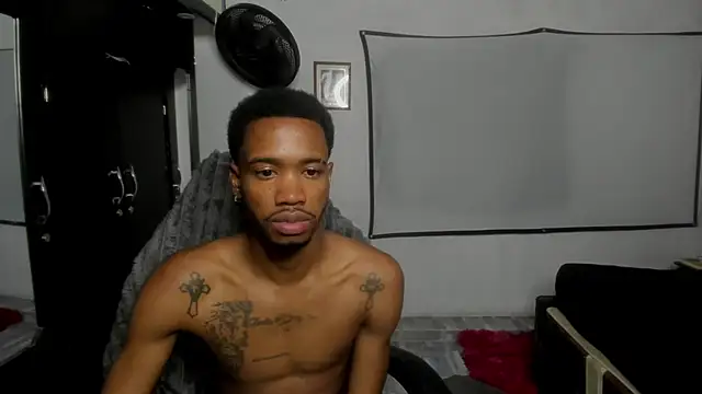 Kofi_exotic_2 webkamerás műsora
