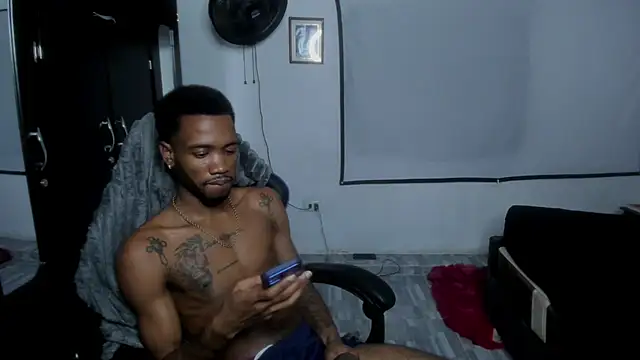 Kofi_exotic_2 Show in webcam