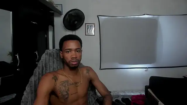 Pokazy przed kamerką – Kofi_exotic_2