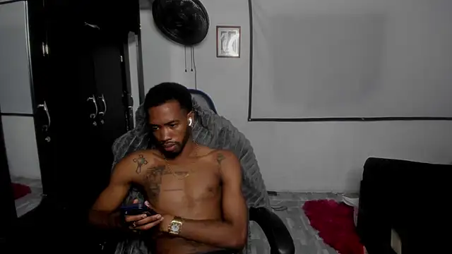 Show de Kofi_exotic_2 na webcam