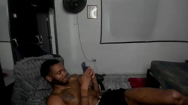Kofi_exotic_2 webkamerás műsora