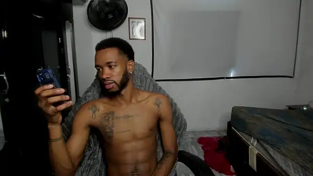 Kofi_exotic_2 Show in webcam