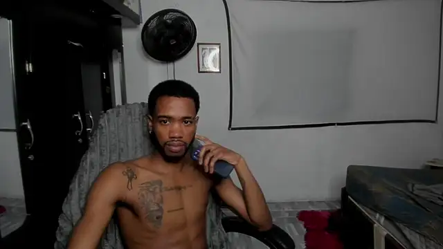 Kofi_exotic_2 Show in webcam