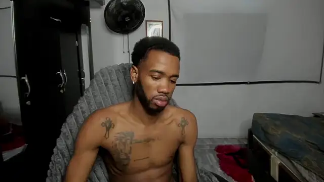 Kofi_exotic_2 webcam show