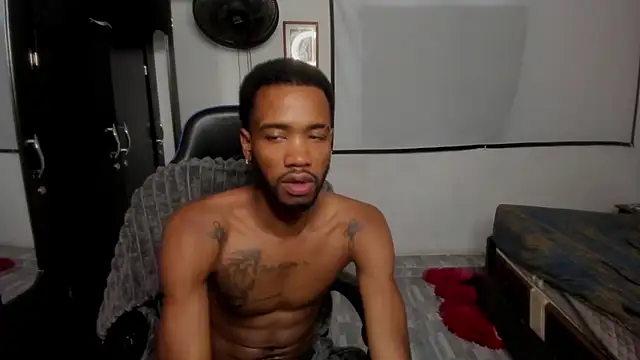 Pokazy przed kamerką – Kofi_exotic_2