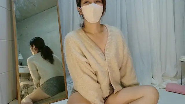 Mikaringooo___'s Live XXX Chat