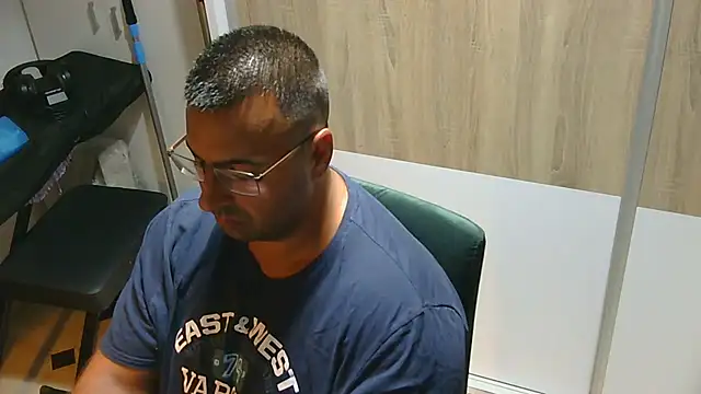 הופעת וובקאם של VanillaTime78-Jorge