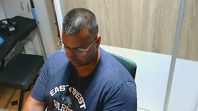 Show de VanillaTime78-Jorge na webcam