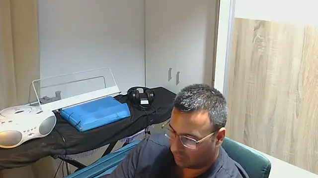 VanillaTime78-Jorge's Webcam Show