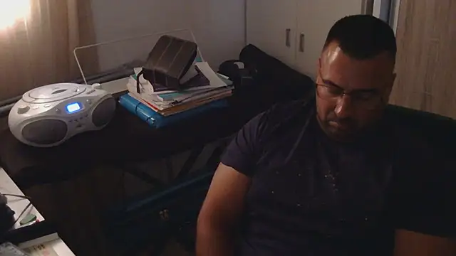 VanillaTime78-Jorge Show Webcam