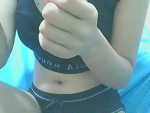 Pertunjukan Kamera Web HornyWetPussy4u