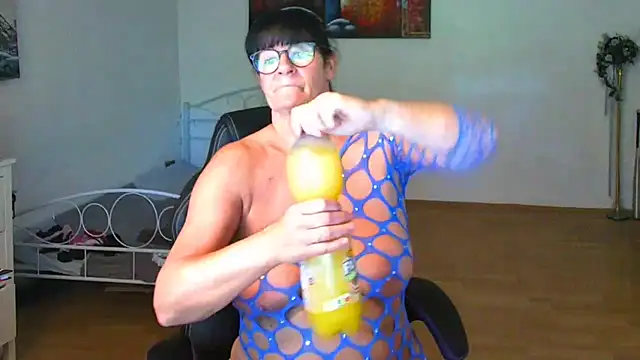 Sylly live XXX chat