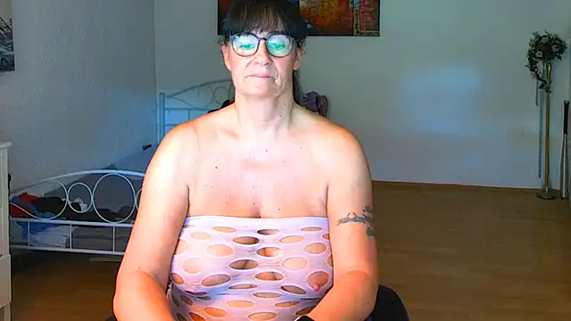Sylly's Live XXX Chat