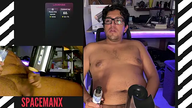 spacemanx_eddy: διαδικτυακό σόου στην κάμερα