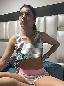 دردشة EvaMiranda الجنسية المباشرة