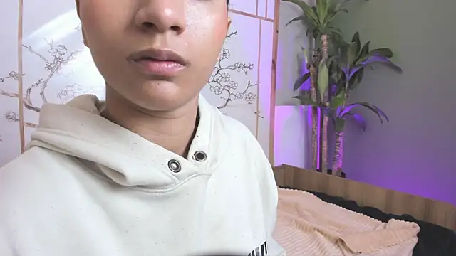 Emily_brussのライブXXXチャット