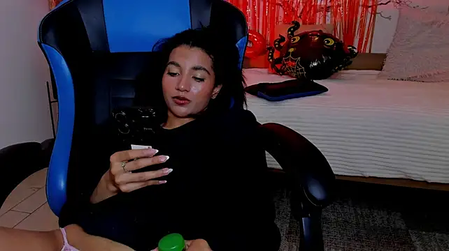 XXX chat uživo modela Emily_bruss