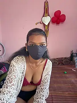 Payal_143: διαδικτυακό σόου στην κάμερα