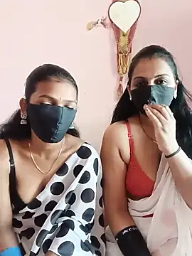 Show modela Payal_143 na web-kameri