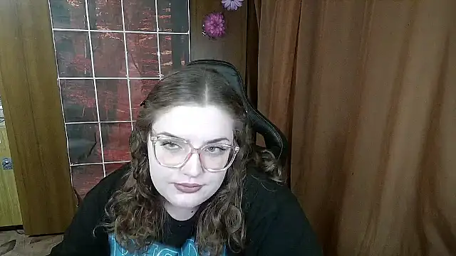 Teasing_Dora Show in webcam