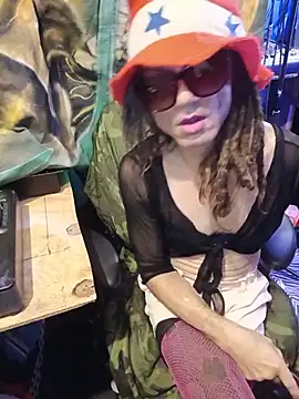 AllucyLu webkamerás műsora