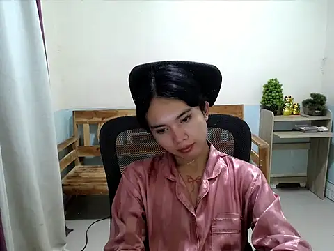 devine_goddess – webcam-show