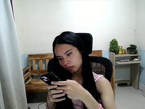 devine_goddess' Webcam Show