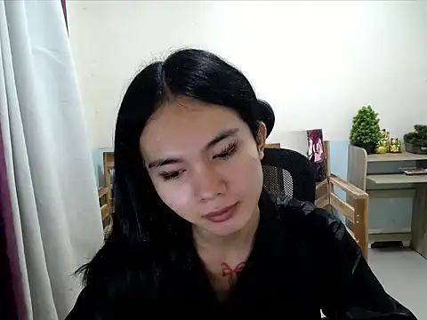 devine_goddess Show Webcam
