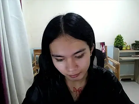 devine_goddess' Webcam Show