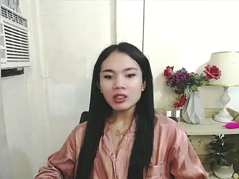 devine_goddess' Webcam Show