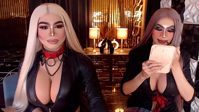 Show webcam de MonstrousCockDiva