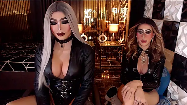 MonstrousCockDiva webcam show