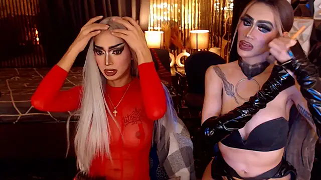 MonstrousCockDiva webcam show