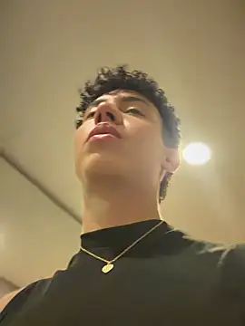 yoursexyjose's Webcam Show