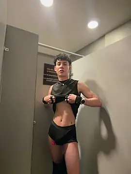 yoursexyjose – webcam-show