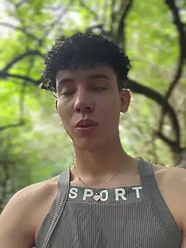 yoursexyjose's Webcam Show