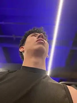 yoursexyjose élő chatszobája