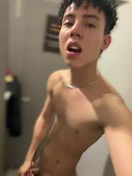 yoursexyjose's Webcam Show