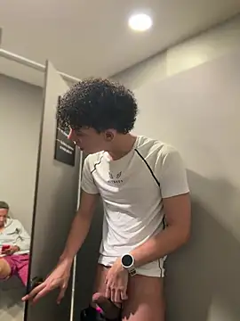 yoursexyjose: διαδικτυακό σόου στην κάμερα